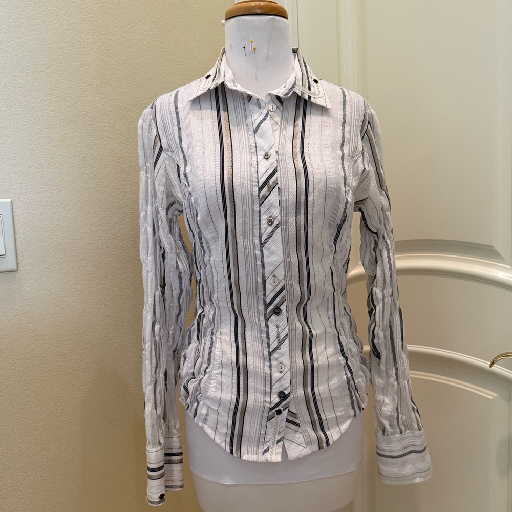 Dismero -Italy Black and White Casual Button Down Shirt with Wavy Stripes